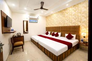 Paradise stays near golden temple