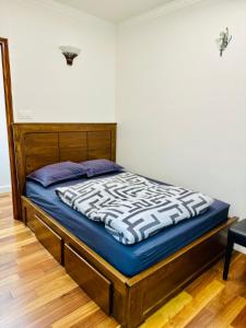 Apparemment - Tour Eiffel - Grenelle