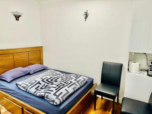 Apparemment - Tour Eiffel - Grenelle