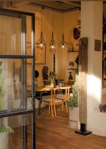 Visconti Canggu House Luxury Tropical Pool Villa