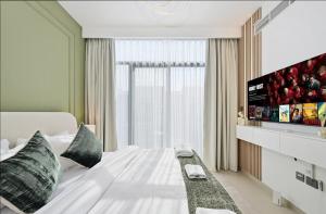 Golden Stays - Tranquil 4BR Villa with Pool & Coastal Charms