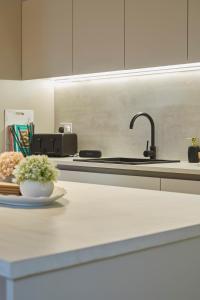 Fantastic Grade II listed renovated coach house