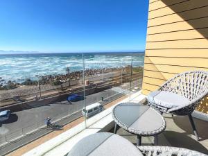 Wavescapes Stylish Beach Getaway