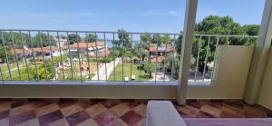 Makis Nest Apart-Hotel