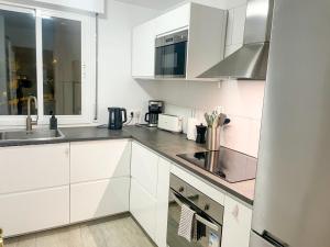 Puerto Banus! Sunny & comfy 2 bd with pool and terrace