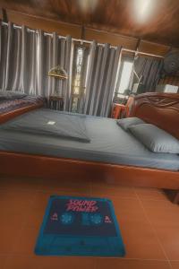 Central stay with skyview 139 Hang Bac