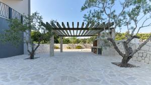 Luxury Apartment Nala with shared pool