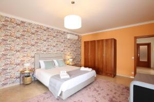 T4-Sea View by Nazpina