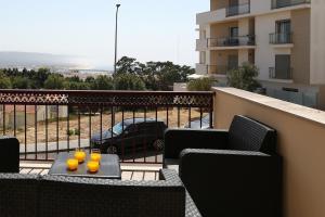 T4-Sea View by Nazpina