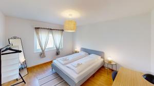 Functional Stay with Balcony