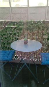 Elegant F1 proche tramway et plage