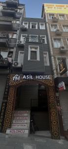 Asil house
