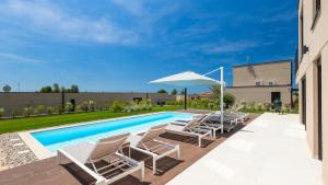 Beautiful Villa Rosalie with sauna near Porec