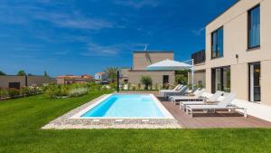 Beautiful Villa Rosalie with sauna near Porec