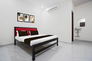 Hotel O Mid-Night Inn