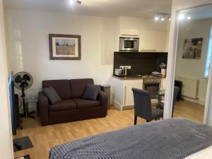 NELL GWYNN HOUSE - Charming Studio Apartment, Sloane Square, London