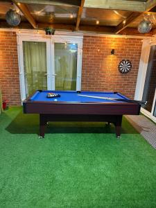 Falcon house 7 bedrooms