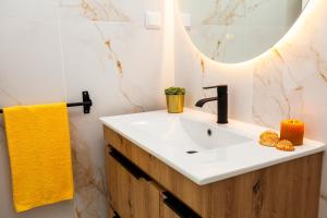 Villa Solarys - Moradia Moderna com Piscina Aquecível em Albufeira