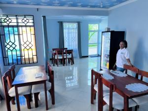 ANITHA EXECUTIVe LODGE