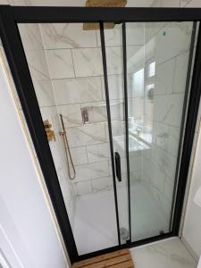 Lux 1 Bed Flat - Free Parking