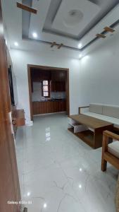 Himalayan View stay 1 BHK GMS Road