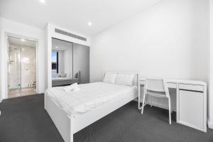 Stylish 3BR Apt– Close to Sydney Airport & CBD