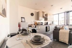 Bright 1 Bed Apartment in Central Wrexham