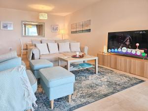 Casa Banderas Two bedroom mountain & sea view apartment Near La Cala de Mijas