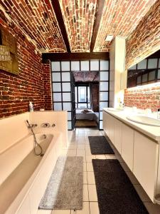 Bright Modern Loft for 3 near Manneken Pis