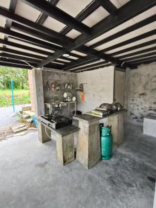 สถานีน้ำหวานรีสอร์ท น้ำตกอ้ายเขียว