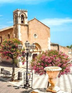 Atenasio Garden Suite, Elegance & Relaxation in the Heart of Taormina