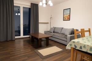 Modern Apartment Malborska,14, Metro&Mall, Parking&SmartTV