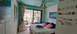 Vue Mer appartement dexception 3 min à pied de la plage des Sablettes