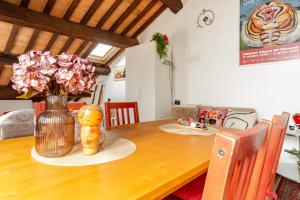 Historic Center Elegant open space luggage storage