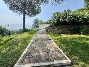 Casa Privada con Vistas Panorámicas al Mar y Montaña