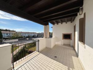 Comfy flat with two terraces and fireplace