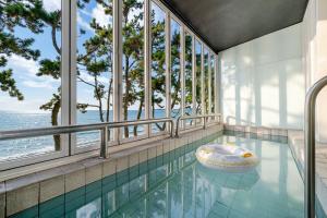 Boryeong Lavar Pool Villa