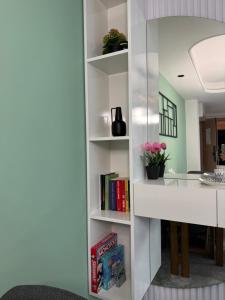 Hilton View Tower Luxurious Tangier Partial Sea View