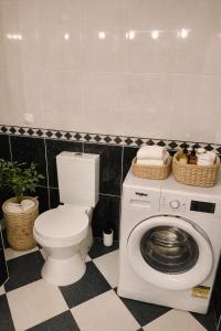 Dreamy Sea View Apartment with Access to Private Pool & Stunning Rooftop