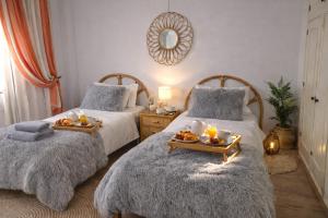 Dreamy Sea View Apartment with Access to Private Pool & Stunning Rooftop