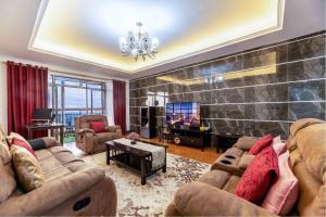 All Ensuite, 2 Bedroom Flat in Kilimani with Swimming Pool, Gym, Backup Power & Skyline View Balcony