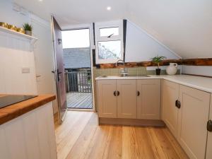 Red House Common View