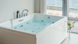 Geoje Lighthouse Pension