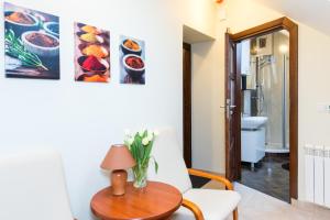 Vanilla 3, 4bdr 2bth apartment 5min to Main Square