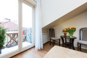 Vanilla 3, 4bdr 2bth apartment 5min to Main Square