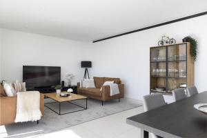 Luxury 3-Bedroom Apartment in Higuerón