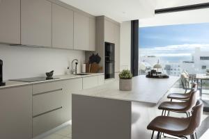 Luxury 3-Bedroom Apartment in Higuerón