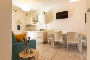 Lovely ground-floor apartment with fenced garden