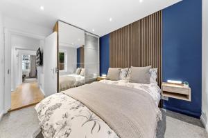 Newly & Stylish Renovated 2BR at Angel Station