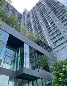 Mega Bangna Studio Retreat